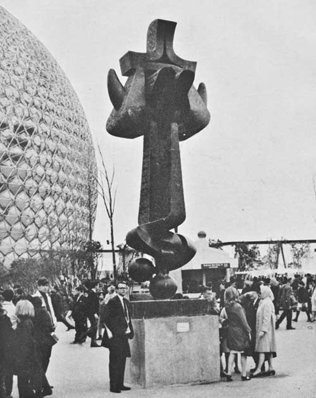 Sorel Etrog's Moses as it appeared outside the American pavilion at Montreal's Expo 67.
